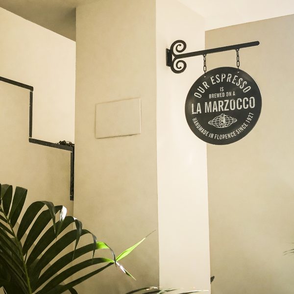Metalen La Marzocco sign