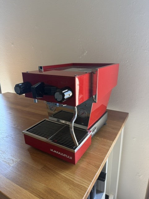 Demo La Marzocco Micra red